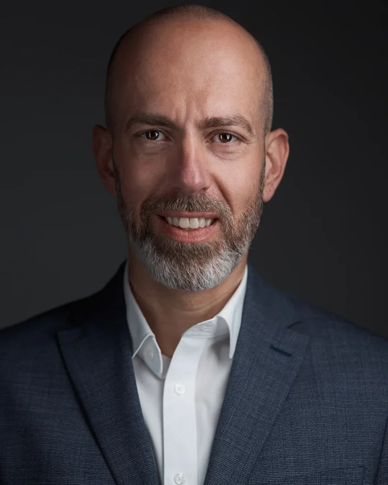LinkedIn headshot man - professionele zakelijke foto